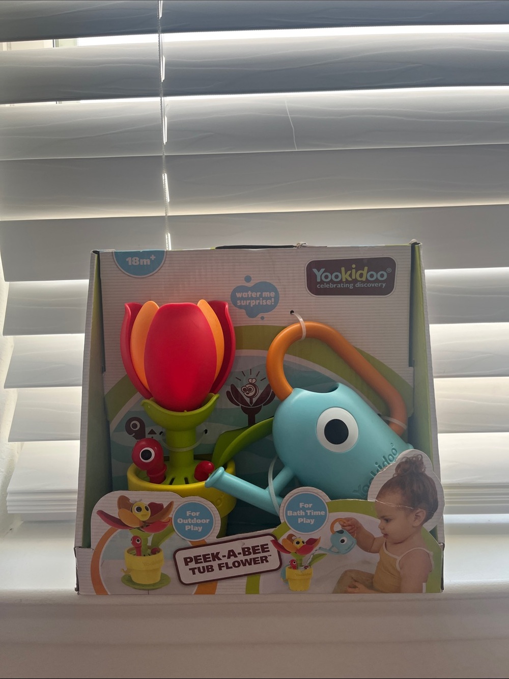Peek-A-Bee Tub Flower Bath Toy - Red, Orange & Blue